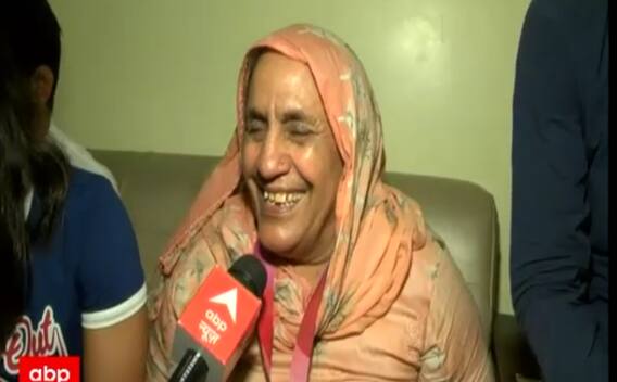Bajrang Punia ਦਾ ਘਰ ਪਹੁੰਚਣ 'ਤੇ ਜ਼ੋਰਦਾਰ ਸਵਾਗਤ,Sangita ਫੌਗਟ ਤੋਂ ਸੁਣੋ ਬਜਰੰਗ ਕਿਉਂ ਨਹੀ ਜਿੱਤ ਪਾਏ Gold?