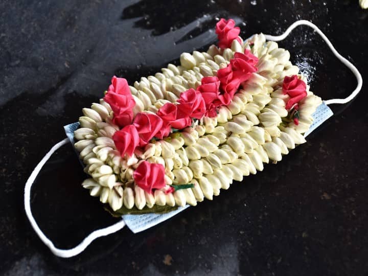 Madurai Flower Market ; மதுரை மல்லிகைப் பூவின் இன்றைய விலை என்ன.. மாட்டுத்தாவணி மார்கெட் நிலவரம் !