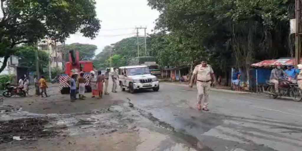 three died in a road accident in Murshidabad Baharampur Murshidabad: ভোরবেলায় পথ দুর্ঘটনা, বহরমপুরে মৃত ৩