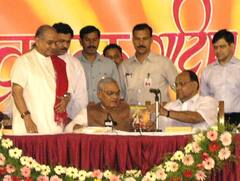 Balaji Tambe | 'मेकॅनिकल इंजिनीअर ते आयुर्वेदाचार्य... डॉ. बालाजी तांबे कालवश