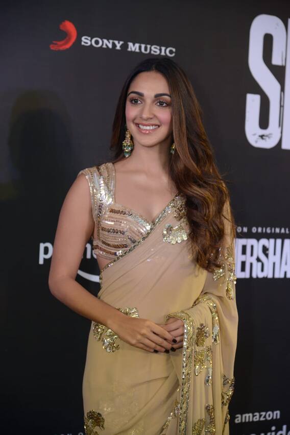 IN PICS: Sidharth Malhotra-Kiara Advani & Vikram Batra’s Family At Shershaah Movie Special Screening In New Delhi