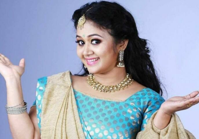 સરન્યા શશીને વર્ષ 2012માં બ્રેઇન ટ્યૂમરની ખબર પડી, જોકે આ સ્થિતિએ તેની કેરિયરની સમાપ્ત કરી નાંખી, પરંતુ તેને પોતાની માનસિક શક્તિને વધારતા કેન્સરથી બચેલા લોકો માટે એક રૉલ મૉડલ તરીકે કામ કર્યુ.