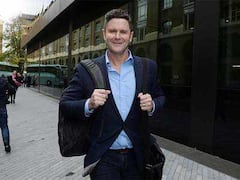 Chris Cairns: వెంటిలేటర్ పై మాజీ క్రికెటర్... కోలుకోవాలంటూ అభిమానుల ప్రార్థనలు