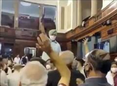 ਰਾਜ ਸਭਾ 'ਚ ਹੰਗਾਮਾ, ਪ੍ਰਤਾਪ ਬਾਜਵਾ ਨੇ ਸੁੱਟੀ ਰੂਲ ਬੁੱਕ, ਕਾਲੇ ਕਪੜਿਆਂ 'ਚ ਦਿਖੇ ਵਿਰੋਧੀ 