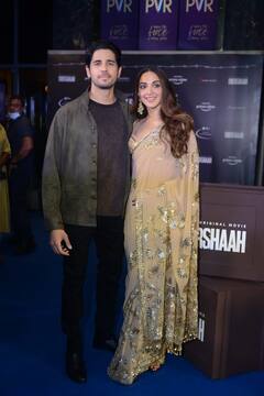 IN PICS: Sidharth Malhotra-Kiara Advani & Vikram Batra’s Family At Shershaah Movie Special Screening In New Delhi