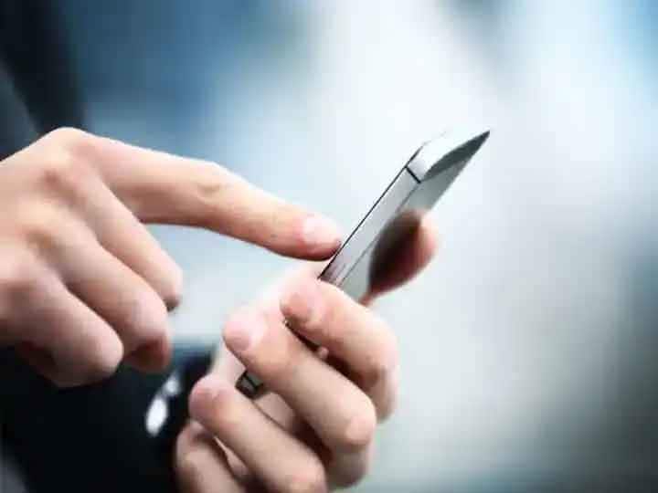Hyderabad: Thief stoles smart phone, victim shocks after he call to his phone in patancheru Hyderabad: ఇంట్లోకి చొరబడి దొంగతనం.. కానీ మంచోడట! అవాక్కైన బాధితుడు.. ఎలాగంటే..
