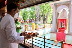 जम्मू-कश्मीर: खीर भवानी मंदिर और हजरतबल दरगाह गए राहुल गांधी | देखें तस्वीरें