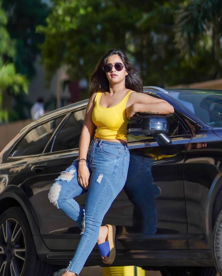 (Courtesy : Instagram) హౌస్ నుండి బయటకి వచ్చిన తరువాత ఆమెకి అవకాశాలు బాగానే వచ్చాయి.