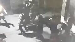 Bareilly में दबंगों के हौसले बुलंद, घर में घुसकर महिलाओं को पीटा | ABP Ganga