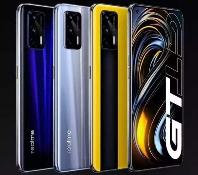 ਸਪੈਸੀਫ਼ਿਕੇਸ਼ਨ: Realme GT 5G 'ਚ 120Hz ਰਿਫਰੈੱਸ ਰੇਟ ਦਾ 6.43 ਇੰਚ ਦਾ ਫੁੱਲ HD + AMOLED ਡਿਸਪਲੇ ਹੈ। ਸਮਾਰਟਫ਼ੋਨ ਕੁਆਲਕਾਮ ਦੇ ਸਨੈਪਡ੍ਰੈਗਨ 888 ਪ੍ਰੋਸੈਸਰ ਨਾਲ ਲੈਸ ਹੈ। ਫ਼ੋਨ ਐਂਡਰਾਇਡ 12 'ਤੇ ਅਧਾਰਤ ਬੀਟਾ 1 'ਤੇ ਕੰਮ ਕਰਦਾ ਹੈ। ਇਸ ਨੂੰ ਵੀਸੀ ਬੂਸਟ ਸਟੇਨਲੈਸ ਸਟੀਲ ਕੂਲਿੰਗ ਸਿਸਟਮ ਵੀ ਮਿਲਦਾ ਹੈ, ਜੋ ਇੱਕ ਨਵੀਂ 3D ਭਾਫ਼ ਕੂਲਿੰਗ ਟੈਕਨਾਲੌਜੀ ਹੈ। ਇਸ 'ਚ 8 GB ਰੈਮ ਅਤੇ 128 GB ਇੰਟਰਨਲ ਸਟੋਰੇਜ ਹੈ।