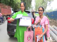 2 महिलाओं ने लौटाया तीलू रौतेली पुरस्कार, सीएम धामी ने दिया नाराजगी दूर करने का आश्वासन 