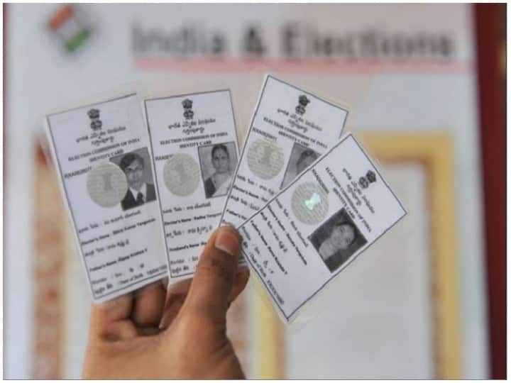 यूपी के युवक ने हैक की चुनाव आयोग की वेबसाइट, बना दिए हजारों वोटर आईडी कार्ड, ऐसे हुआ खुलासा