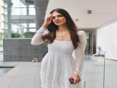 Actress Malavika mohan pics | அதிசயமே அசந்துபோகும் நீயெந்தன் அதிசயம் - மாளவிகா மோகன்!