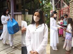 Photos: एक्ट्रेस Sonal Chauhan ने जुहू में ज़रूरतमंद लोगों के बीच बांटा खाना, देखें तस्वीरें