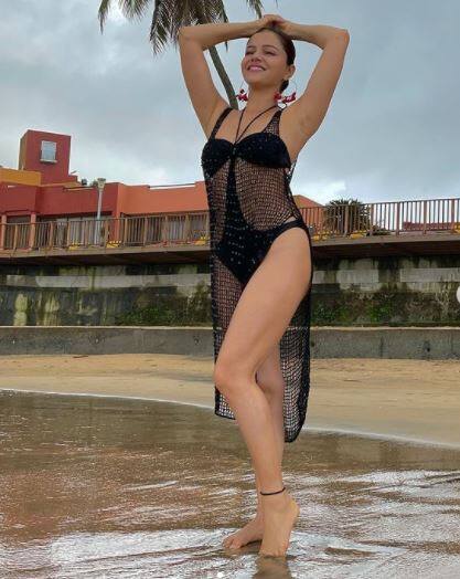 Bigg Boss 14 Winner Rubina Dilaik Oozes Oomph While Posing In Sexy Black Swimsuit; See Pics