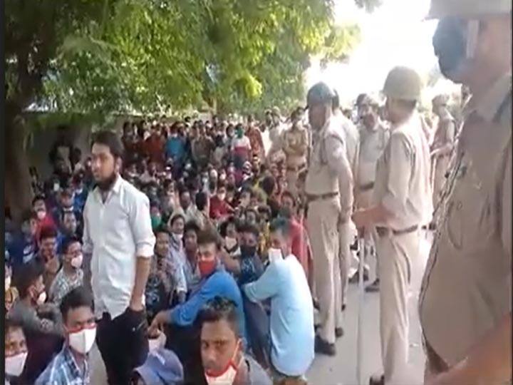 Noida: लावा कंपनी के बाहर नाराज कर्मचारियों का प्रदर्शन, मैनेजमेंट पर लगाया उत्पीड़न का आरोप