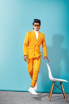 Siddharth Jadhav : सिद्धूचा स्टनिंग लूक; चाहत्यांना आठवला रणवीर सिंह