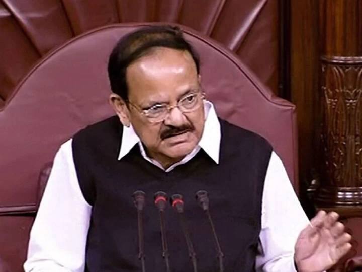 Rajya Sabha Chairman Venkaiah Naidu got emotional and breaks down in parliament Venkaiah naidu Breakdown: பேச எனக்கு வார்த்தைகளே இல்லை..  அவையில் கண்கலங்கிய வெங்கையா நாயுடு..