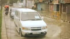 UP Floods: शहर शहर बढ़ रहा है पानी, खतरों से जूझ रही जिंदगानी | High Alert