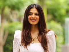 Actress Malavika mohan pics | அதிசயமே அசந்துபோகும் நீயெந்தன் அதிசயம் - மாளவிகா மோகன்!