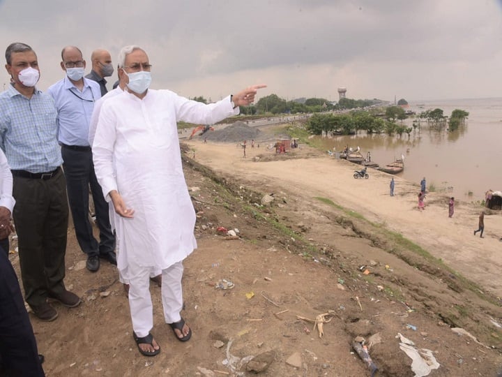 उन्होंने अधिकारियों को अलर्ट रहने का निर्देश देते हुए कहा था कि वे लगातार क्षेत्र का निरीक्षण करते रहें. अलर्ट रहे. स्थिति अगर बिगड़ती है, तो उससे निपटने को तैयार रहें.