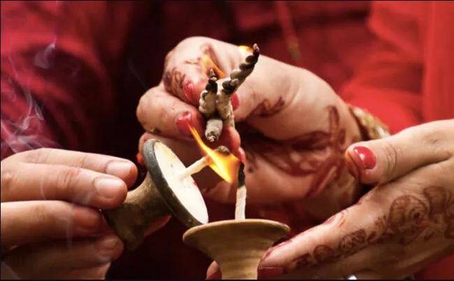 ਹਰਿਆਲੀ ਤੀਜ ਵਰਤ ਦੇ ਦਿਨ ਕਿਸੇ ਵੀ ਚੀਜ਼ ਦਾ ਸੇਵਨ ਨਾ ਕਰੋ। ਨਹੀਂ ਤਾਂ, ਵਰਤ ਦਾ ਪੂਰਾ ਫਲ ਨਹੀਂ ਮਿਲਦਾ।