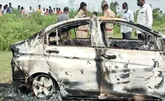 BJP local leader found dead in medak district of Telangana तेलंगाना के मेडक जिले में BJP के लोकल नेता का कार में जला शव मिला, जांच में जुटी पुलिस