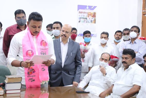 In Pics: ఎమ్మెల్యేగా నోముల భగత్ ప్రమాణ స్వీకారం.. హాజరైన మంత్రులు