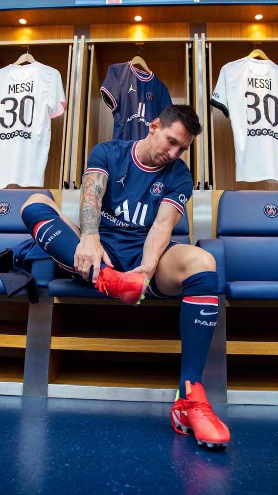 জার্সিতে নতুন নম্বর, নয়া ক্লাবের প্র্যাক্টিসে নেমে পড়লেন মেসি