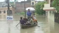 UP: प्रयागराज-वाराणसी के निचले इलाकों में बाढ़ का संकट, कहीं खाने तो कहीं पीने के पानी का संकट
