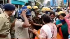 Baruipur: BJP-র মহিলা মোর্চার আইন অমান্যকে কেন্দ্র করে উত্তেজনা, পুলিশের সঙ্গে ধস্তাধস্তি কর্মীদের