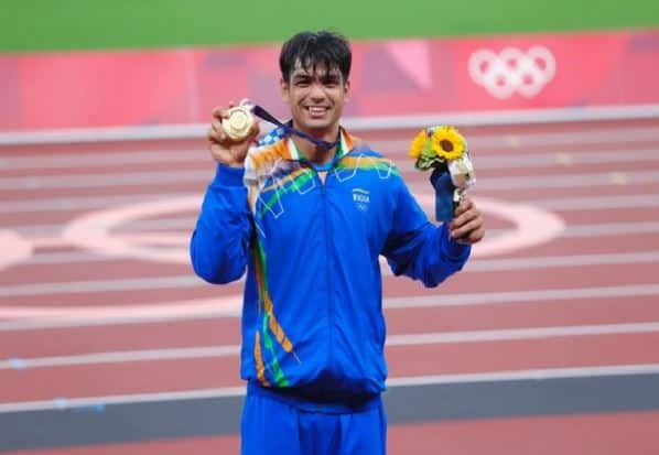 World Athletics Rankings: Olympics gold medalist Neeraj Chopra rises to No. 2 in world rankings World Athletics Rankings: વર્લ્ડ એથ્લેટિક્સ રેન્કિંગમાં નીરજ ચોપરા બીજા ક્રમે પહોંચી ગયો