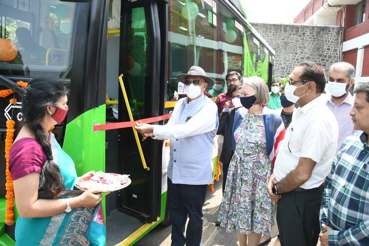 Governor of Chandigarh flags off city’s first ever electric bus by Ashok Leyland Chandigarh: ਚੰਡੀਗੜ੍ਹ ਦੀਆਂ ਸੜਕਾਂ 'ਤੇ ਹੁਣ ਦੌੜਣਗੀਆਂ Electric Buses, ਟ੍ਰਾਇਲ ਸ਼ੁਰੂ
