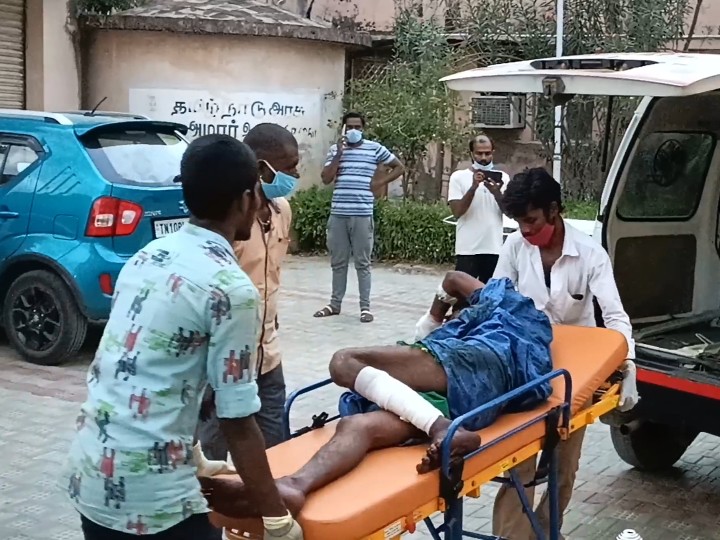 கள்ளக்காதல் பிரச்னையில் வேன் ஓட்டுநர் வெட்டிக்கொலை- 3 பேர் கைது