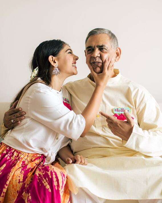Niti Taylor Shares Throwback Pics From Mehendi Ceremony Ahead Of First Wedding Anniversary