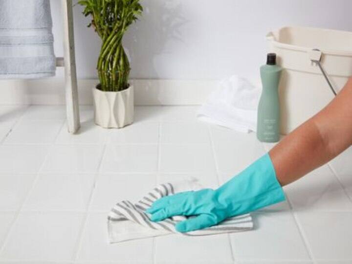 How to Clean Bathroom: how to clean bathroom marble floors and tiles, use these tips Bathroom Cleaning Tips: इन आसान टिप्स से करें बाथरूम के फर्श और टाइल्स की सफाई