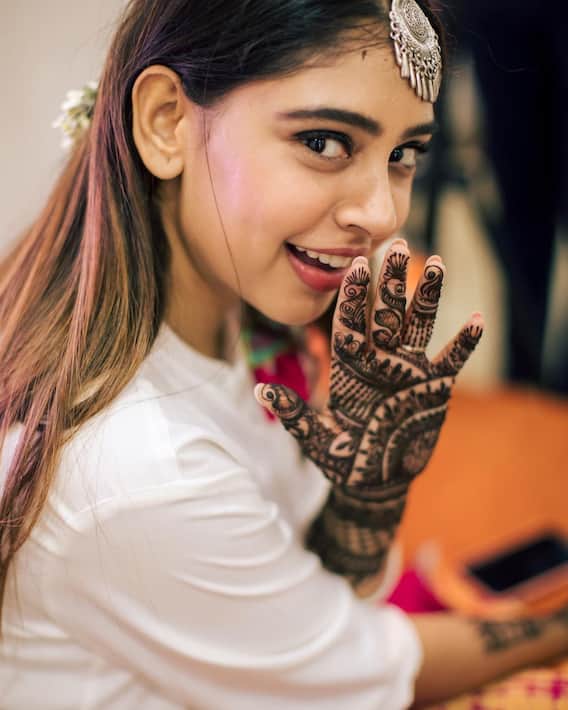 Niti Taylor Shares Throwback Pics From Mehendi Ceremony Ahead Of First Wedding Anniversary
