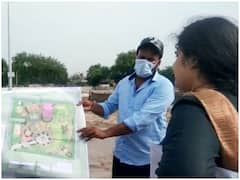 फिरोजाबाद: डेढ़ करोड़ से अधिक की लागत से बन रहा अटल बिहारी पार्क का नगर आयुक्त ने किया निरीक्षण