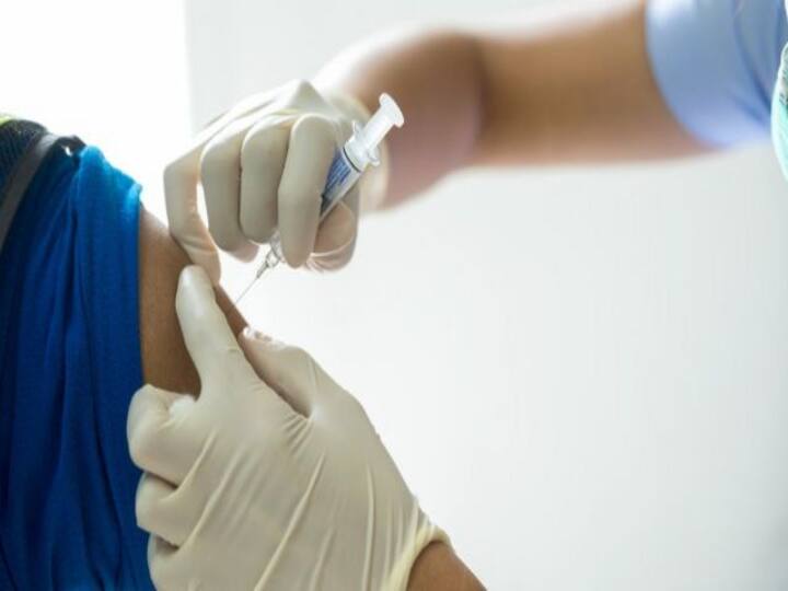 Serum Institute’s Cyrus Poonawalla not in favour of mixing Covid vaccines, says it will start blame game Covid vaccine Update: মিক্স ভ্যাকসিনে সায় নেই খোদ 'প্রস্তুতকারকের', পরীক্ষামূলক অনুমোদন দিয়েছে সরকার
