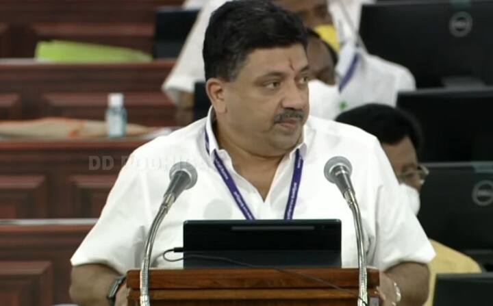 TN Budget 2021-22 Will reduction of Vat tax reduce the petrol price Petrol Price Reduction: பெட்ரோல்: வரி குறைப்பதால் விலை குறையுமா? 