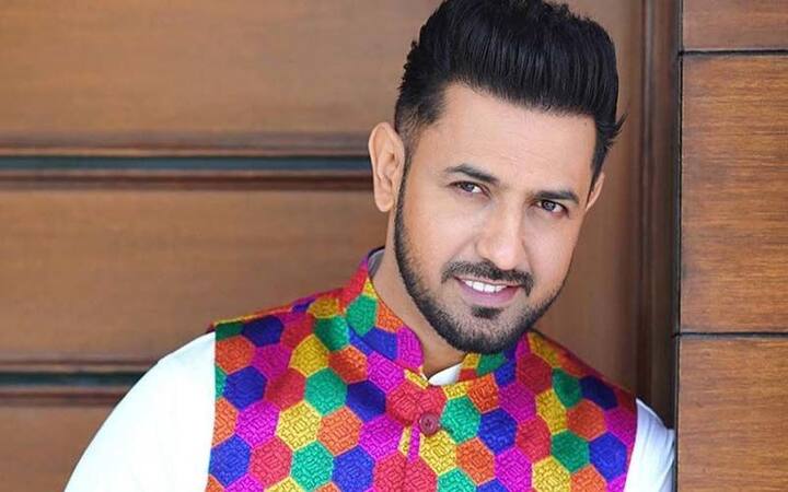 ਗਿੱਪੀ ਗਰੇਵਾਲ ਦੇ ਇਸ ਗੀਤ ਦਾ ਨਾਂ 'ਹਥਿਆਰ-2' ਇਸ ਲਈ ਰੱਖਿਆ ਗਿਆ ਹੈ ਕਿਉਂਕਿ ਤਕਰੀਬਨ 11 ਸਾਲ ਪਹਿਲਾ ਗਿੱਪੀ ਦਾ ਗੀਤ 'ਹਥਿਆਰ' ਰਿਲੀਜ਼ ਹੋਇਆ ਸੀ। ਹੁਣ ਦੇਖਣਾ ਇਹ ਹੋਵੇਗਾ ਕਿ ਇਹ ਗੀਤ ਉਸੇ ਗੀਤ ਦਾ ਨਵਾਂ ਵਰਜ਼ਨ ਹੋਵੇਗਾ ਜਾ ਕੁਝ ਅਲੱਗ। ਹਾਲ ਹੀ ਵਿੱਚ ਗਿੱਪੀ ਨੇ ਆਪਣੀ ਆਉਣ ਵਾਲੀ ਐਲਬਮ 'Limited Edition' ਦੀ ਇੰਟਰੋ ਰਿਲੀਜ਼ ਕੀਤੀ ਸੀ।