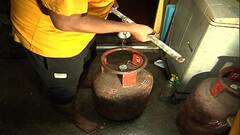 Entally: ওজনে কম গ্যাস সিলিন্ডার নিয়ে প্রশ্নের জের, ডেলিভারি বয়ের বিরুদ্ধে হেনস্থার অভিযোগ দম্পতির