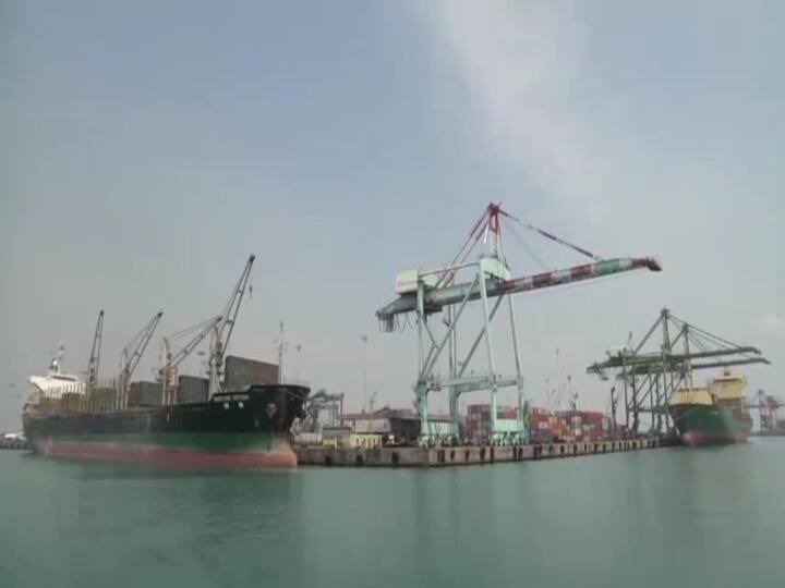 Request for implementation of Thoothukudi Shipbuilding Port announced in the Budget 2013 ஜெயலலிதா அறிவித்த தூத்துக்குடி கப்பல் கட்டும் தளத்தை நடைமுறைக்கு கொண்டுவர கோரிக்கை