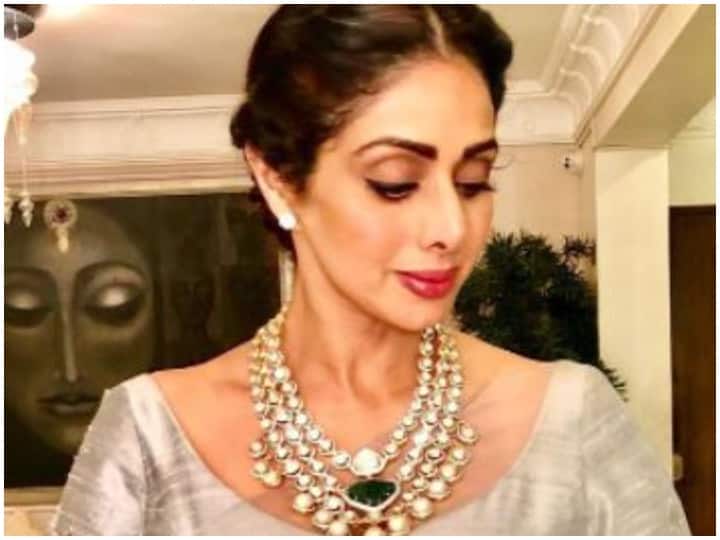 ​​On Sridevi's 58th birth anniversary know when she realized her mistake Sridevi Birth Anniversary: श्रीदेवी की आज 58वीं जयंती, बेटी जानह्वी और खुशी को लेकर थी बहुत पोज़ेसिव