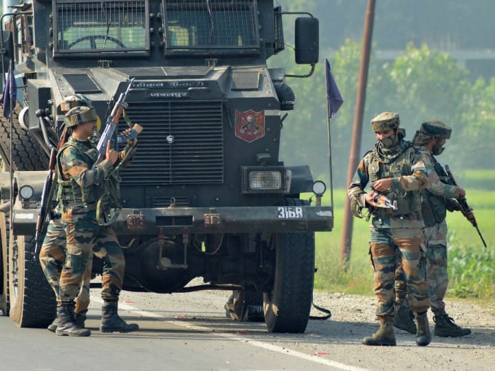 Jammu and Kashmir encounter between Security forces and terrorists in Awantiporae three killed जम्मू-कश्मीर: अवंतीपोरा में सुरक्षाबलों ने जैश से जुड़े तीन आतंकवादियों को मार गिराया, सर्च ऑपरेशन जारी