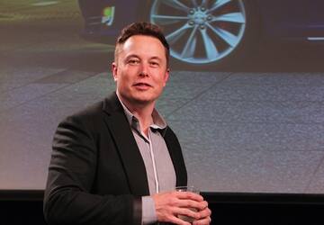 टेस्ला के सीईओ Elon Musk ले रहे हैं क्रिप्टो कैरेंसी में दिलचस्पी