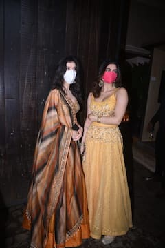 Rhea Kapoor-Karan Bhoolani Wedding: Shanaya, Khushi & Other Family Members Arrive At Anil Kapoor's Bungalow