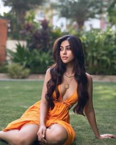 Anu Emmanuel Photos : అను బేబీ హాట్ క్లీవేజ్ షో.. ఇన్‌స్టాగ్రామ్ లో రచ్చ..