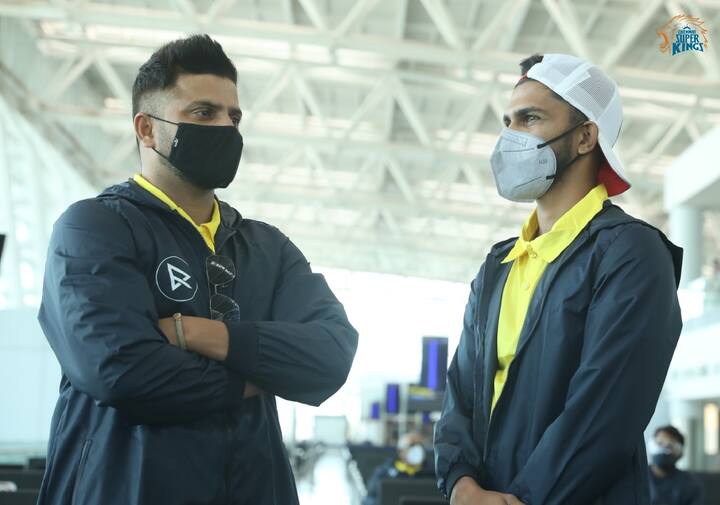 From Past To Future: Suresh Raina in conversation with Ruturaj Gaikwad. Two talented batsm,en exchanging their views. (Courtesy: Twitter/ @ChennaiIPL)
