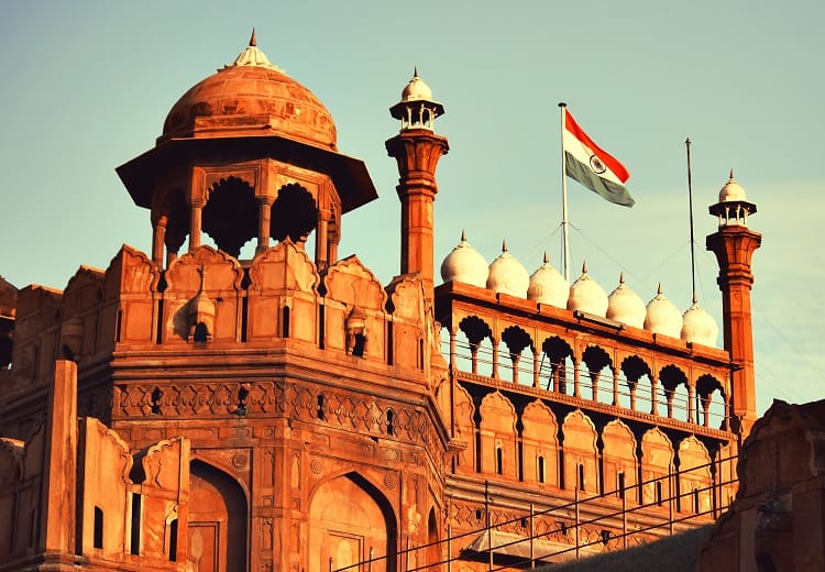 Why do Prime Ministers hoist tricolor flag in Red Fort on Independance day Independence Day 2021 | பிரதமர் கொடியேற்றும் நிகழ்வு ஏன் செங்கோட்டையில் நடைபெறுகிறது?